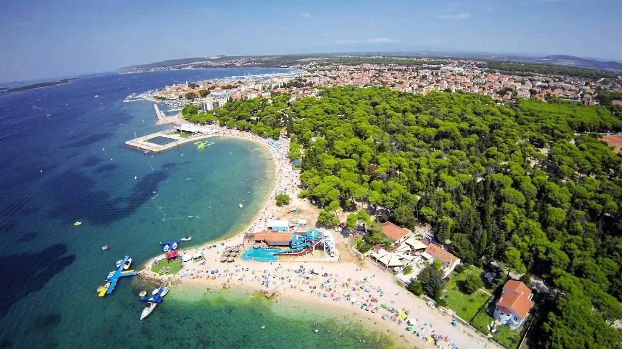 Lejlighed Apartman Marica With Swimmingpool Kakma