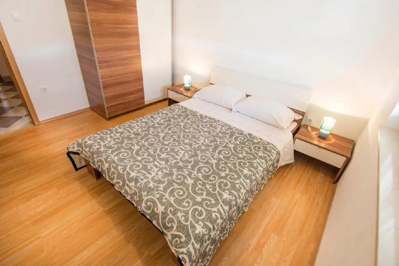 Apartman Marica With Swimmingpool Kakma Kroatien